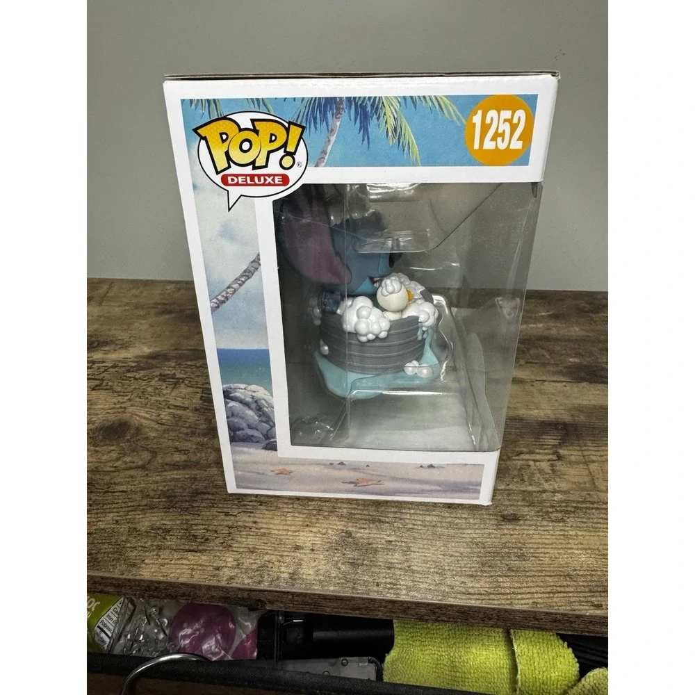 Funko Pop! Deluxe: Disney - Stitch In Bathtub - Hot Topic (Exclusive) #1252